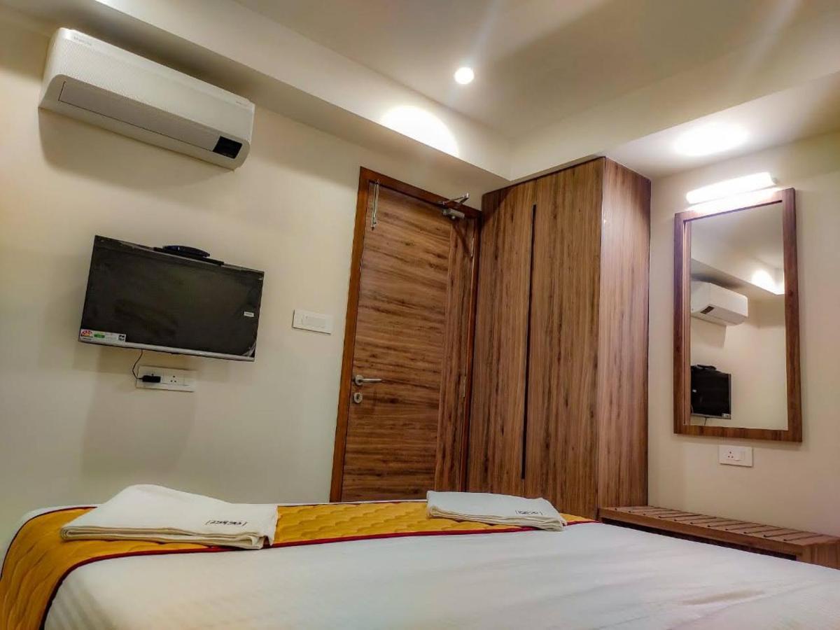 Rr Mount Elite Suites Chennai Exterior foto