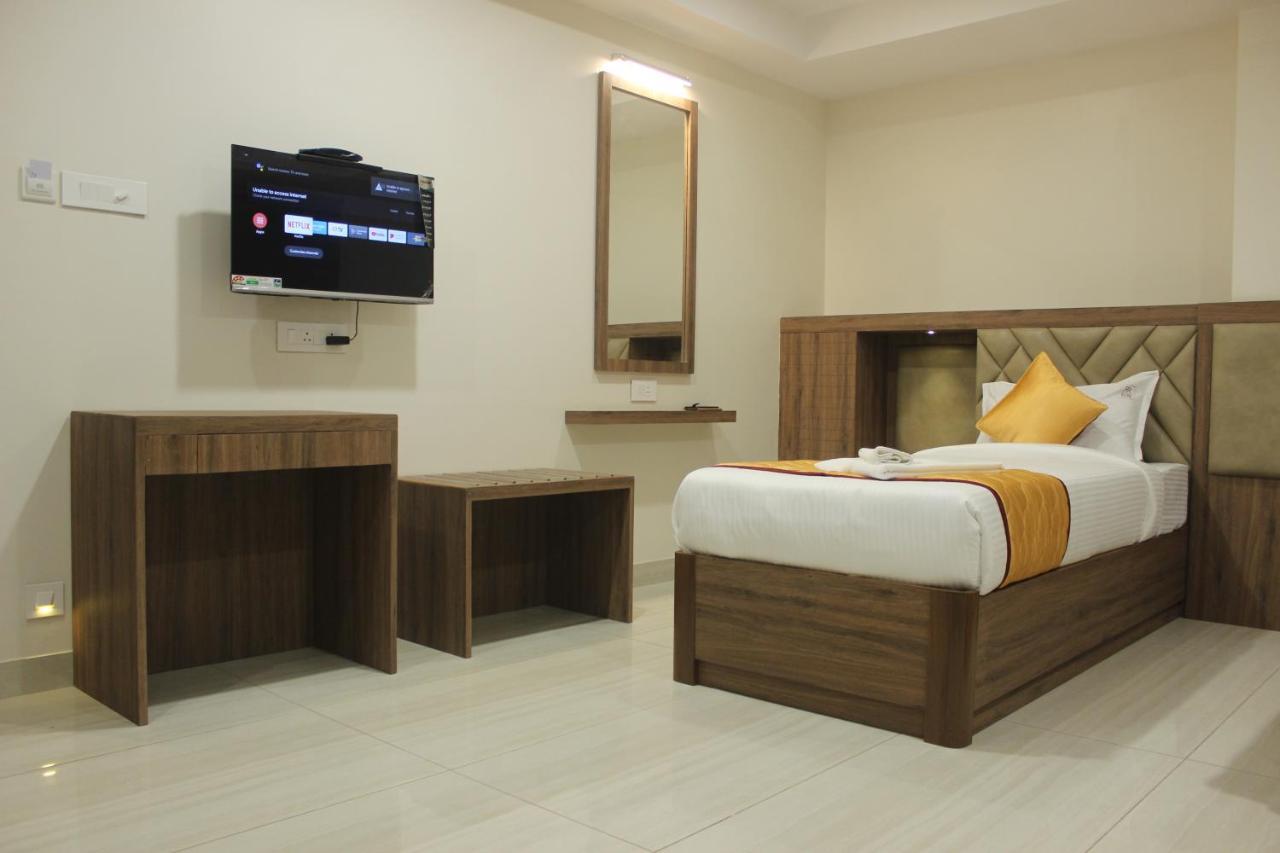 Rr Mount Elite Suites Chennai Exterior foto